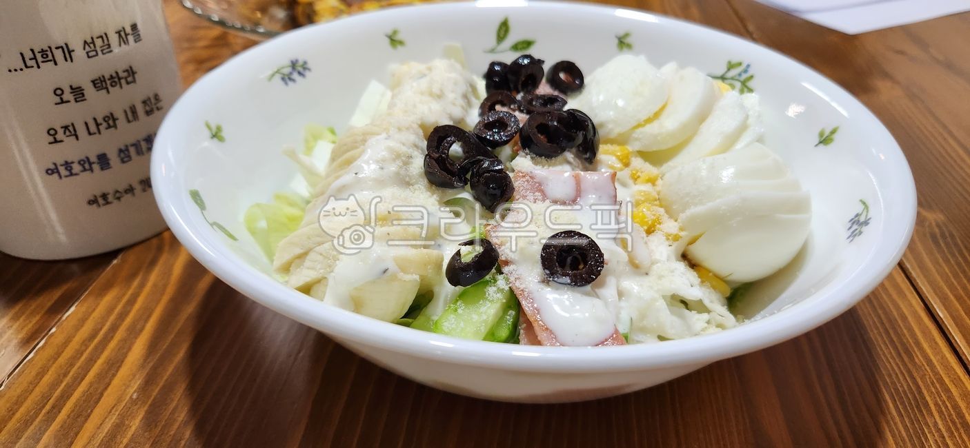 salad,boiled egg,cucumber,plate,vegetable,Olive Slice,diet dishes,corner,ham,black olive,healthy food,Cobb Salad,cooking,verse,diet,salad bowl,diet menu,banana,Yogurt Dressing,words,lettuce,food,Baked ham dish,meal,word cup,dish,baked ham,coffee,boiled eg