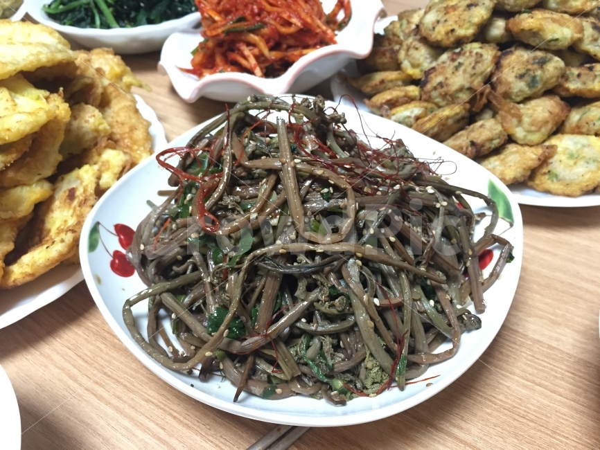 고사리,집밥,엄마밥,밑반찬,나물,나물무침,음식,식재료,요리,food,cook,meal,dishes,food reserves,채소,야채,vegetables,한식,한국음식,한국요리,korean food,korean dishes,korean meal,korean cook