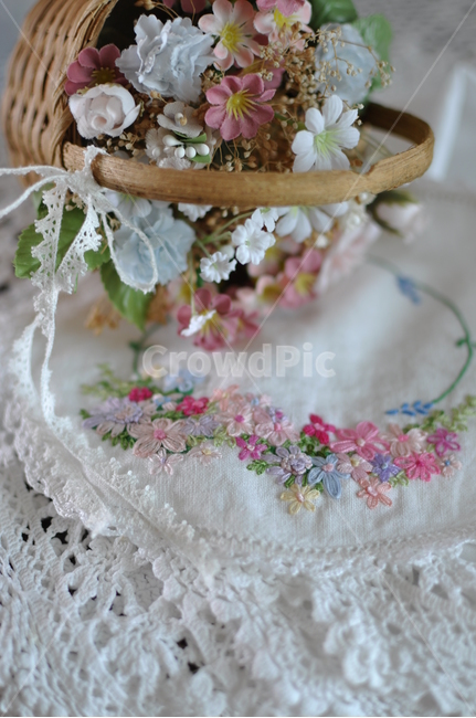 손자수,블라썸,레이스,린넨,리넨,linen,homedecor,꽃,니들포인트,자수,앤틱자수,홈데코,소품인테리어,인테리어소품,소품,레이스자수,자수놓기