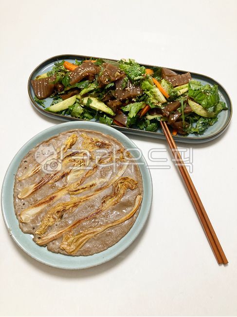 묵무침,도토리묵,매밀전,김치매밀전,한식