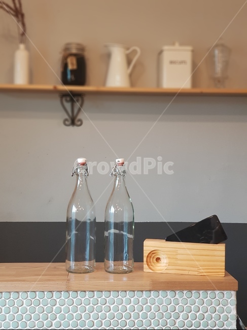 물병,스피커,우드스피커,까페,인테리어