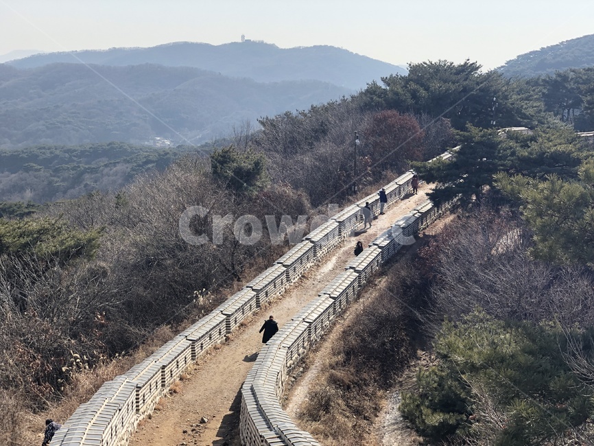 남한산성,산성,성벽,둘레길,남한산성둘레길,랜드마크,landmark,tourist attraction,한국랜드마크,한국관광지,한국명소,korea landmark,korea tourist attraction,사람들,대중,군중,other people,crowd