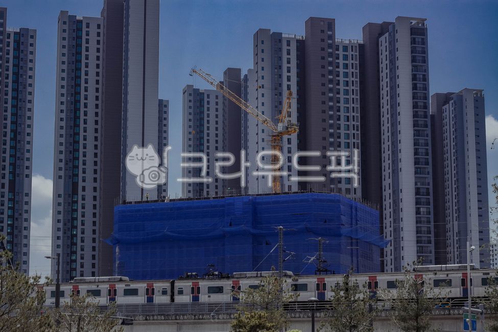 erection,redevelopment,crane,city,construction site,industry,Apartment construction site,site,new city,Urban redevelopment site,Development,big city