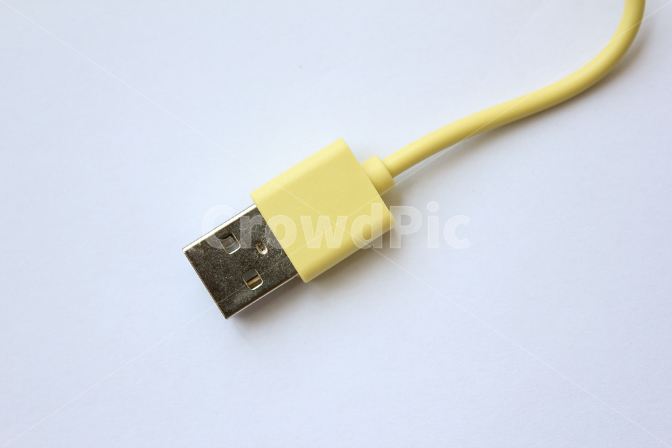 cable,connect,connection,connector,cord,digital,electric,industry,lan,line,link,macro,network,object,plug,usb,wire,yellow,연결선,케이블,디지털,전기선,전기,랜,랜선,네트워크,라인,노란색,노랑,전기줄,줄,흰배경,전선