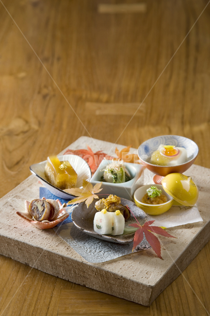 음식,해산물,일식요리,나무도마,식사,신선한,미식가,요리,아시아,점심식사,레스토랑,배경,맛있는,플레이트,먹다,참치,사시미,맛좋은,진미,와사비,근접촬영,슬라이스,세트