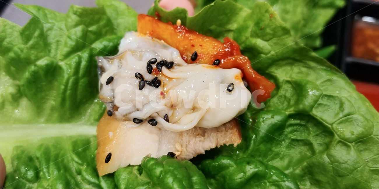 삼합,족발,굴,무말랭이,굴쌈,야식,음식,식재료,요리,food,cook,meal,dishes,food reserves