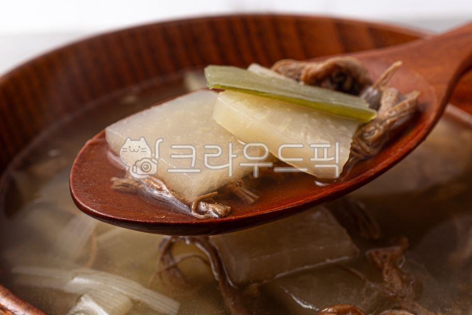 close up,soup,ingredient,savory,Beef radish soup,Radish soup,radish,beef,Korean culture,vegetable,hot,food,meal,Korean food,meat,grocery,Food Ingredients,ingredients