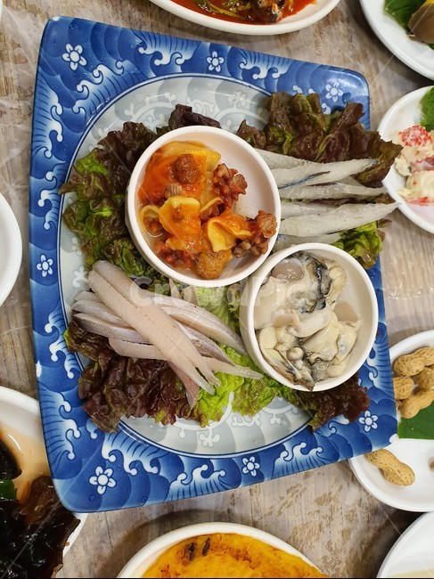 food,식재료,요리,seafood,회요리,회,수산물,해산물,멍게,굴,새꼬시
