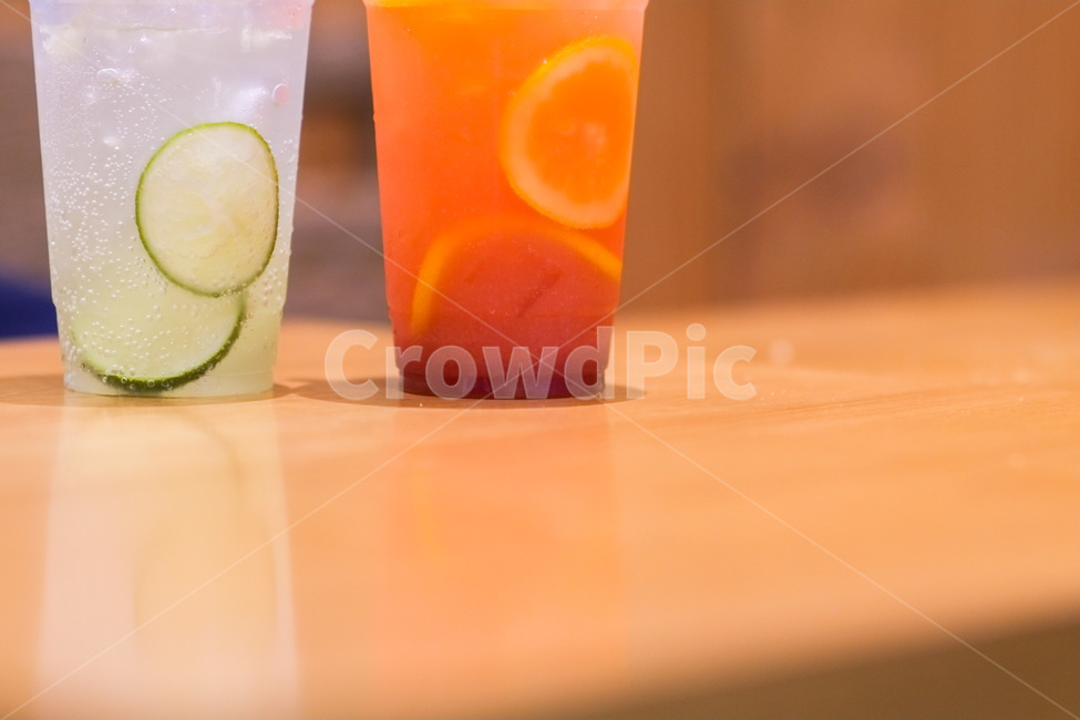 에이드,레몬에이드,자몽에이드,라임,자몽,레몬,카페,커플,음료,시선,음료수,drink,beverage