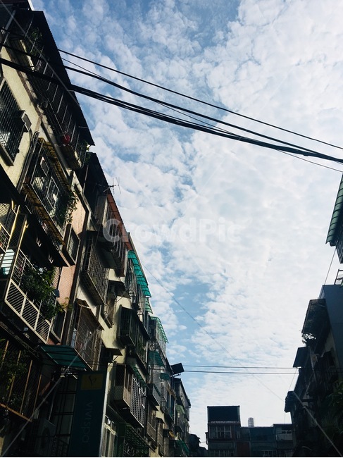 대만,대만하늘,구름,전깃줄,뭉게뭉게,건축물,건물외관,exterior,building,structure,architecture,construction
