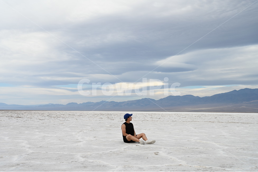 데스밸리,캘리포니아,미국,사막,desert,america,california,deathvalley,person,사람,human,인간,nature,자연,outdoors,소금사막,해외,외국,세계,foreign,oversea,world,사람,인물,인간,human,person,남성,남자,man,male,여행,휴가,traveling,vacation,trip