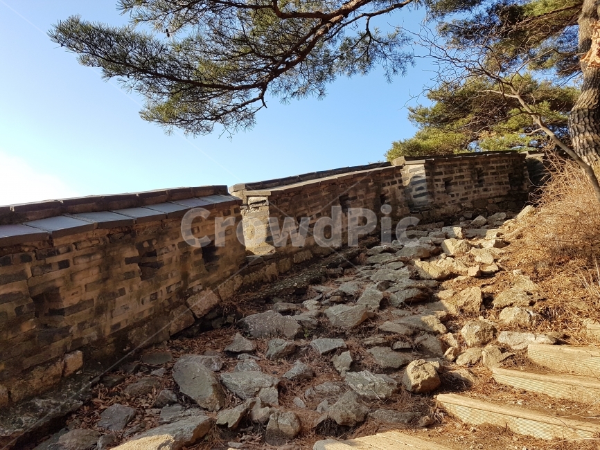 남한산성,성곽,산책로,자연,나무,풍경,한국전통,한국문화,korean traditional,korean culture,건축물,건물외관,exterior,building,structure,architecture,construction