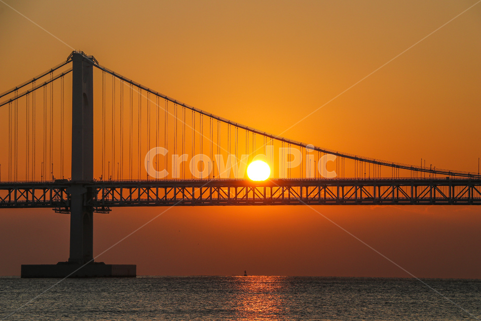 일출,바다,sea,sunset,sunrise,sunup,building,자연,건물,bridge,다리,nature