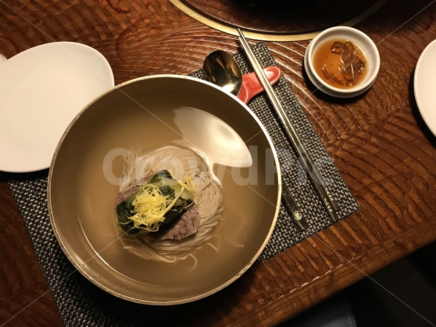 서울,음식,냉면,평양냉면,맛,한국전통,한국문화,korean traditional,korean culture,음식,식재료,요리,food,cook,meal,dishes,food reserves,면류,면요리,noodles,한식,한국음식,한국요리,korean food,korean dishes,korean meal,korean cook