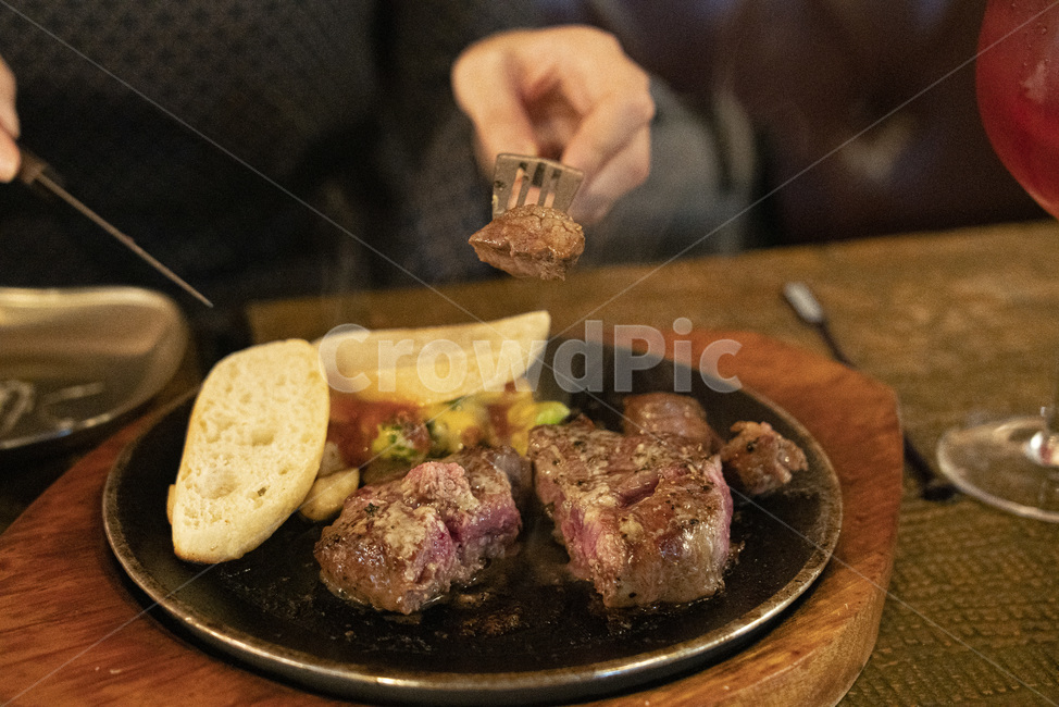 스테이크,steak,소고기,쇠고기,송아지고기,양식,음식,식재료,요리,food,cook,meal,dishes,food reserves,육류,고기,meat,양식,서양음식,서양요리,western food,western dishes,western meal,western cook