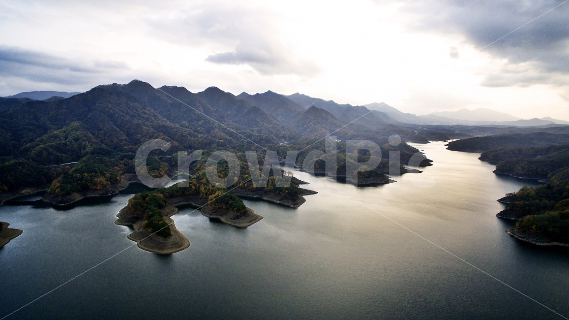 충주호,악어섬,충주,가을,항공촬영,자연,풍경,nature,landscape,outdoors,옥외,land,땅,shoreline,해안선,water,물,sea,바다,ocean,대양,coast,연안