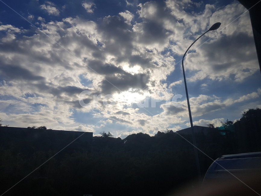 하늘,구름,역광,뭉게구름,일본하늘,자연,풍경,nature,landscape,light,빛,flare,플레어,weather,날씨