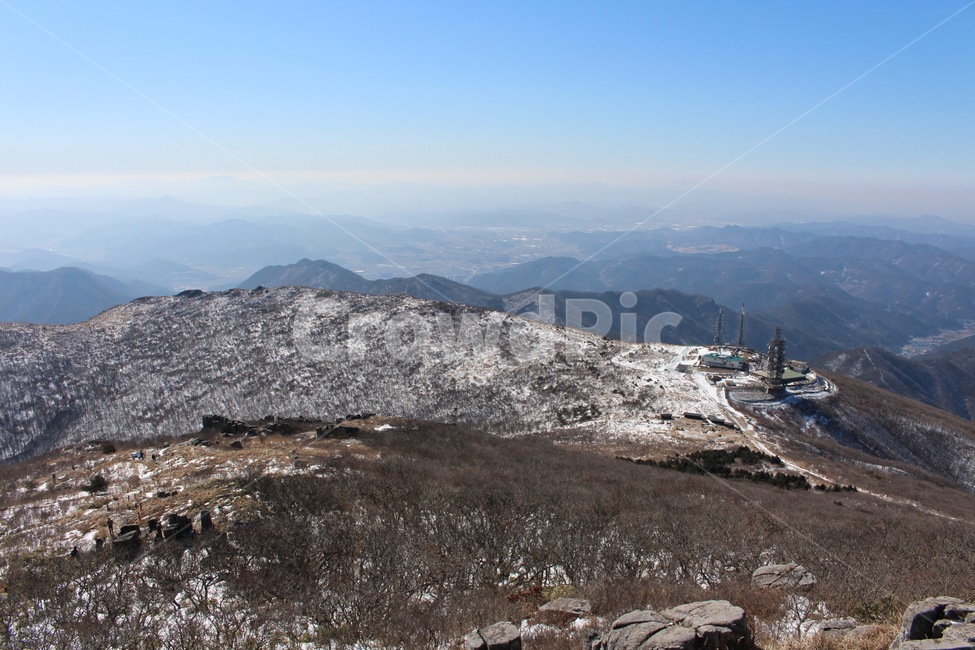 산,등산,자연,산세,설산,등산로,눈,하늘,시원한,nature,mountain,snow,겨울,계절,winter,season,자연,풍경,nature,landscape,slope,경사,outdoors,옥외,scenery
