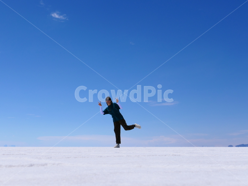 우유니,uyuni,소금사막,우유니소금사막,우유니여행,남미,볼리비아,salardeuyuni,우유니소금호수,소금호수,소금바닥,하늘,푸른하늘,파란하늘,흰소금