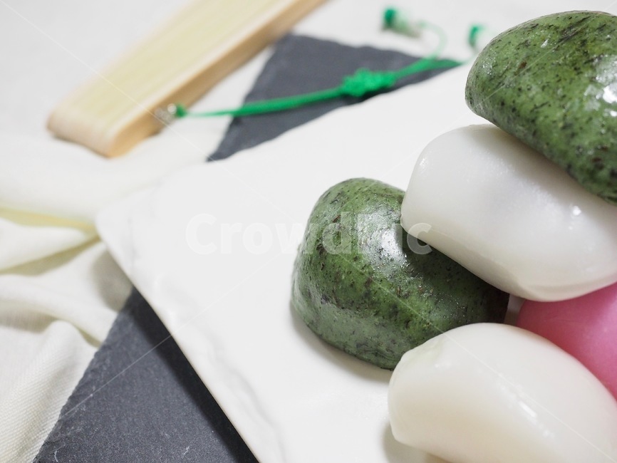 한국음식,식품,한식,한국문화,음식,한국,배경,웰빙,문화,아시아,아시아음식,접시,전통,설날,추석,젓가락,송편,바람떡,쑥떡,명절,명절음식,추석음식,설날음식,떡,음식문화,음식,식재료,요리,food,cook,meal,dishes,food reserves,한식,한국음식,한국요리,korean food,korean dishes,korean meal,korean cook,디저트,간식,후식,dessert,snack
