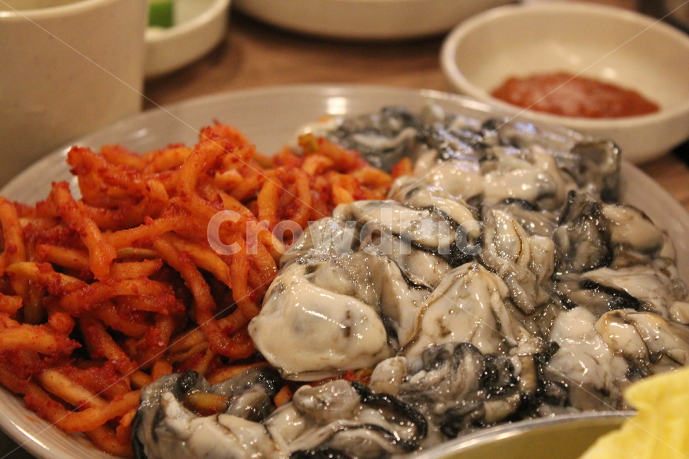 생굴,무채,굴,굴찜,어묵,오뎅,전통음식,우리나라,한식,한국요리,한국음식,건강,음식,맛있는,korea,korean,koreanfood,해산물,해물,회