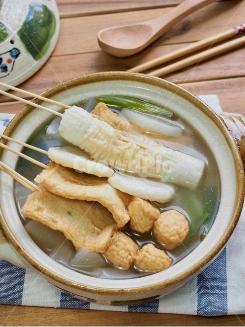 어묵,아시아음식,음식,일본음식,어묵탕,오뎅,꼬치어묵,배경,국물음식,fishcake,asianfood,food,japanesefood,skeweredfishcake,background,soup,meal,식사,bowl,사발,dish,요리,음식,식재료,요리,food,cook,meal,dishes,food reserves