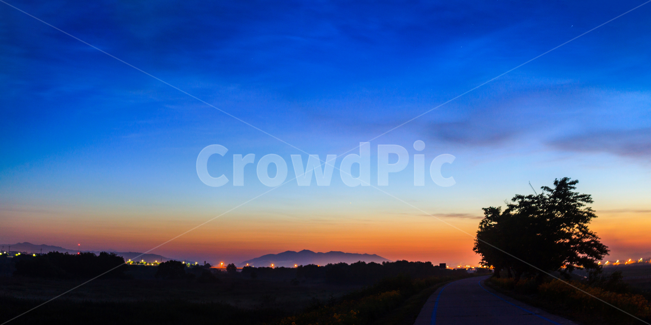 하늘,태양,일출,풍경,빨강,구름,햇빛,따뜻함,sky,sun,sunrise,landscape,red,cloud,sunny,warm