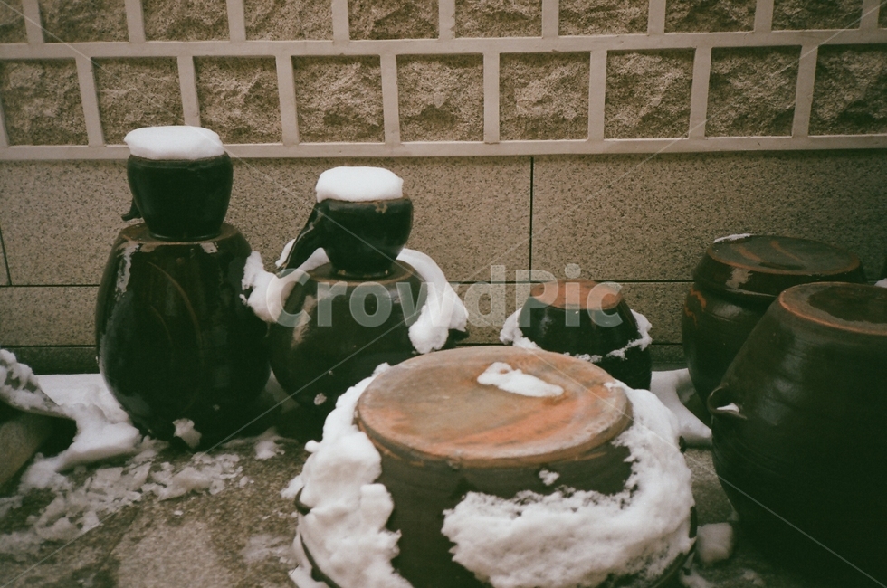 장독대,독,그릇,도기류,눈,snow,눈쌓인장독대,항아리,필름,필름사진,film,겨울,계절,winter,season