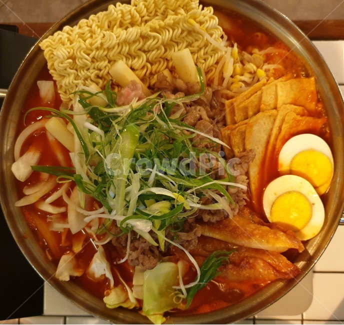 dish,요리,food,음식,meal,식사,부대찌개