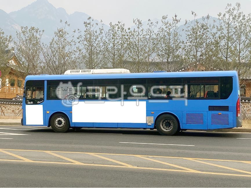 bus,commercial,commercialadvertisement,square billboard,outdoor advertising,sign board,citybusadvertisement,outdooradvertisement,Mockup image,commercialbillboard,busadvertisement,advertisingdesign,emptied,billboard,emptyspace,empty place,background,bus ad