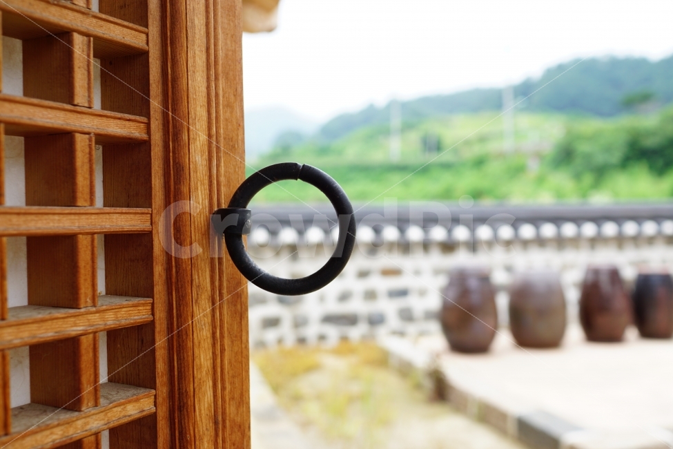 한국,한옥,문고리,항아리,장독대,담장,담벼락,창호지문,옹기,풍경,landscape,korea,코리아,한국전통,한국문화,전통,문화,한국전통,한국문화,korean traditional,korean culture