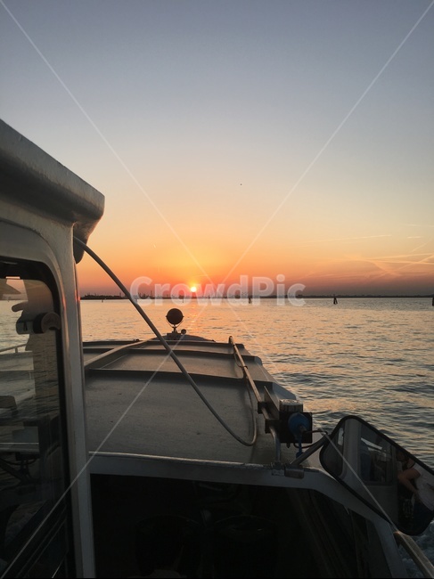 여행,일몰,바닷가,노을,외국여행,베네치아,배,수평선,이탈리아,sunset,venice,베니스,뱃놀이,boat