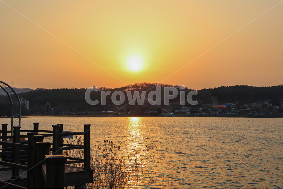 노을,호수,저수지,일몰,갈대,공원,태양,감성,감성사진,산,sunset,강가,식물,자연,풍경,nature,landscape,한국자연풍경,한국자연경관,korea nature landscape,water,물,waterfront,워터 프론트