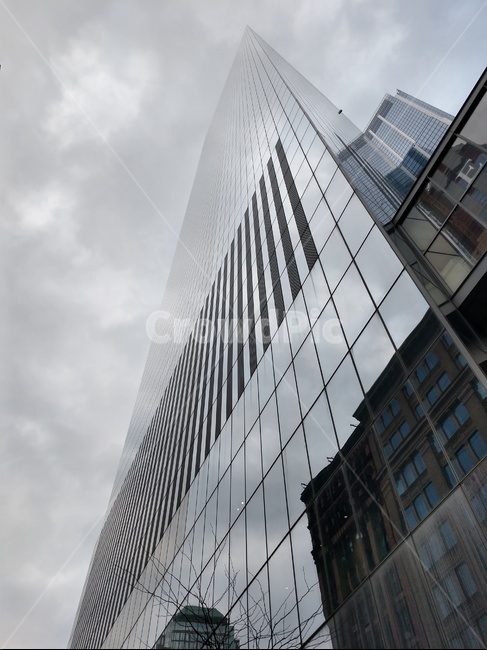뉴욕,officebuilding,사무실건물,building,건물,유리건물,하늘,유리빌딩,흐림,반사,건축물,건물외관,exterior,building,structure,architecture,construction