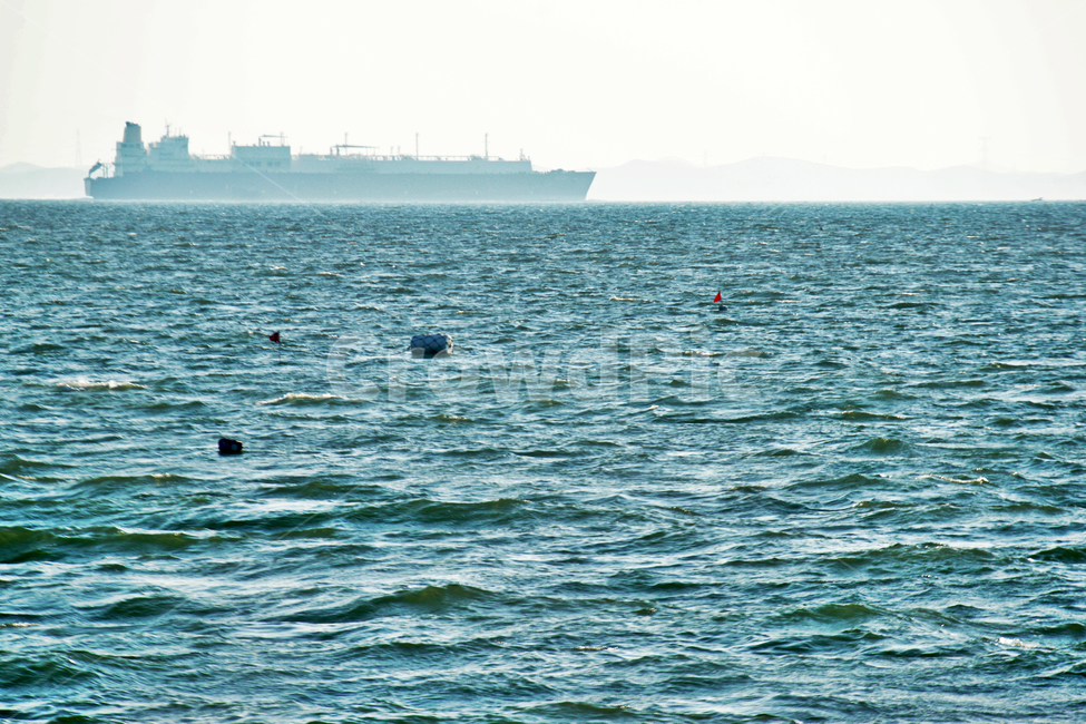 유조선,선박,바다,화성,궁평항,서해,자연,풍경,nature,landscape,vehicle,차량,transportation,교통,watercraft,military,군