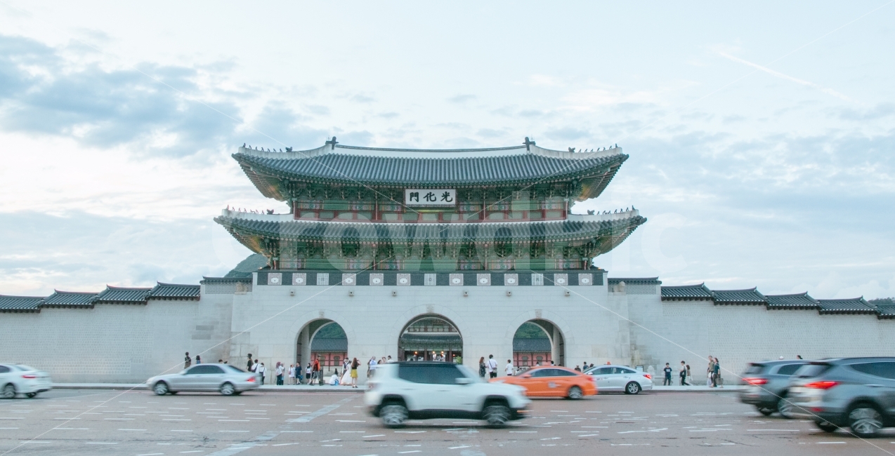 광화문,서울,자동차,고궁,도로,summer,seoul,palace,교통,교통수단,traffic,transportation,랜드마크,landmark,tourist attraction,한국전통,한국문화,korean traditional,korean culture,pagoda,탑,worship,예배,temple,신전,architecture,건축물,building,건물,shrine,신사,automobile,car,차,vehicle,차량