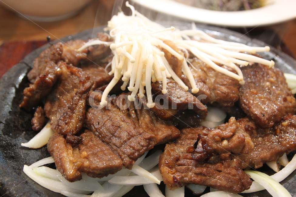 석갈비,구운,팽이버섯,양파위,맛있는,육류,고기,meat