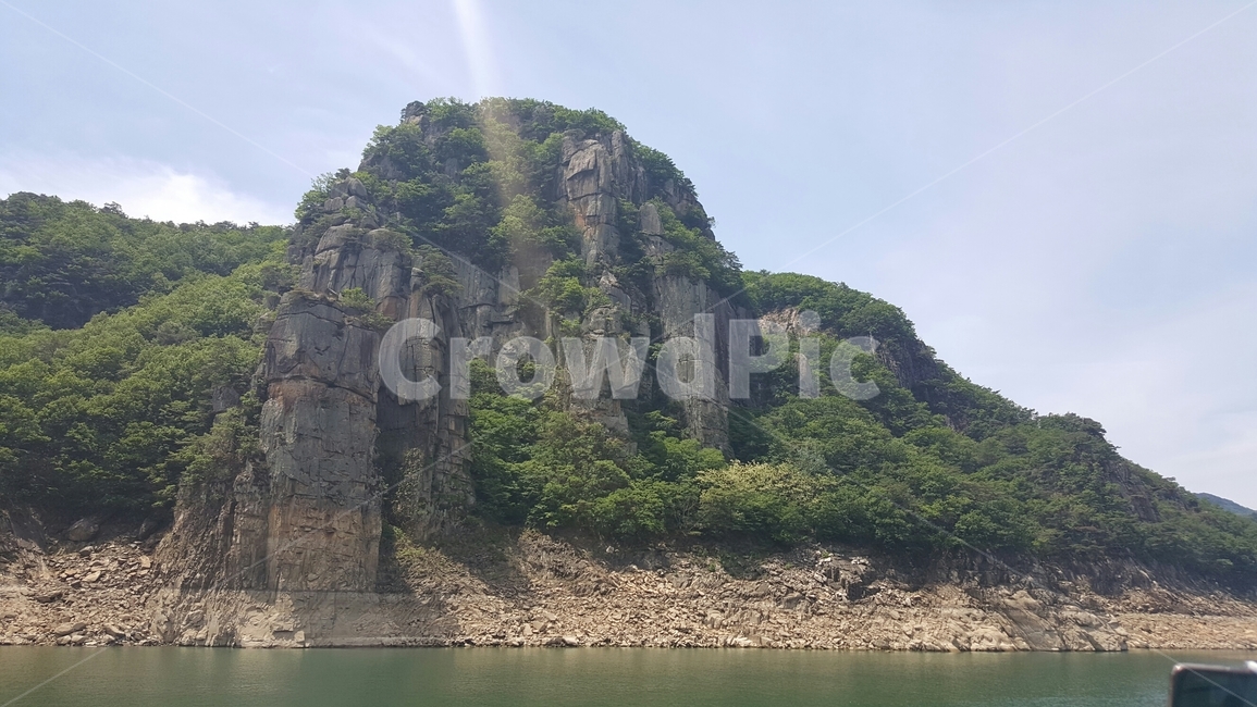 바위산,강,하늘,모래,호수,자연,풍경,nature,landscape,outdoors,옥외,cliff,낭떠러지,promontory,곶