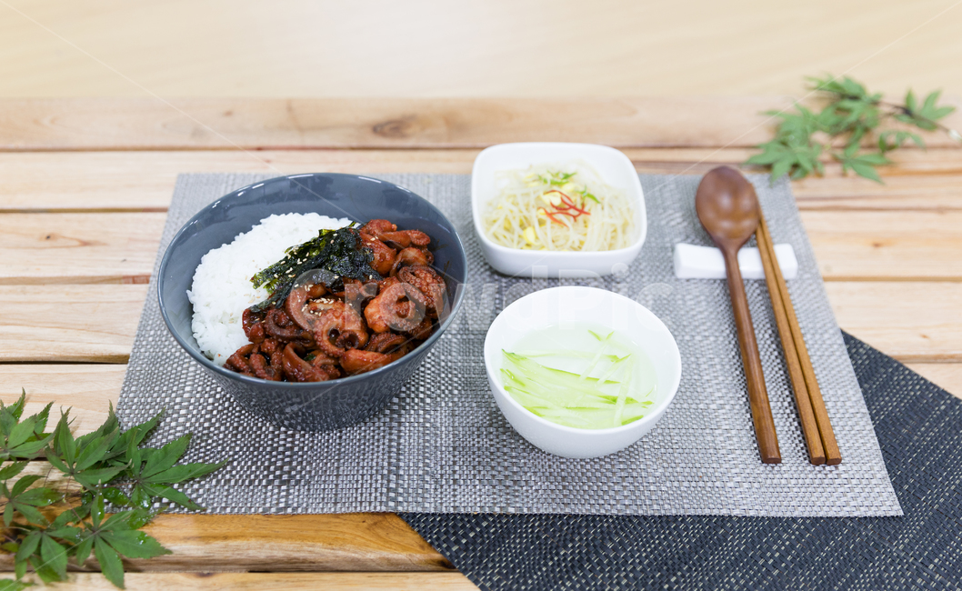 음식,쭈꾸미볶음,식사,안주,쭈꾸미,저녁식사,한식,korea,spicy,오징어볶음,식당,매콤,매운맛,red,맛집,고추장,고춧가루,식재료,요리,cook,reserves,수산물,해산물,fisheryproducts,seafood,한국음식,한국요리,food,dishes,korean,meal,koreancook,맛있다,먹다,맵다,소스,볶음,음식,식재료,요리,food,cook,meal,dishes,food reserves,한식,한국음식,한국요리,korean food,korean dishes,korean meal,korean cook