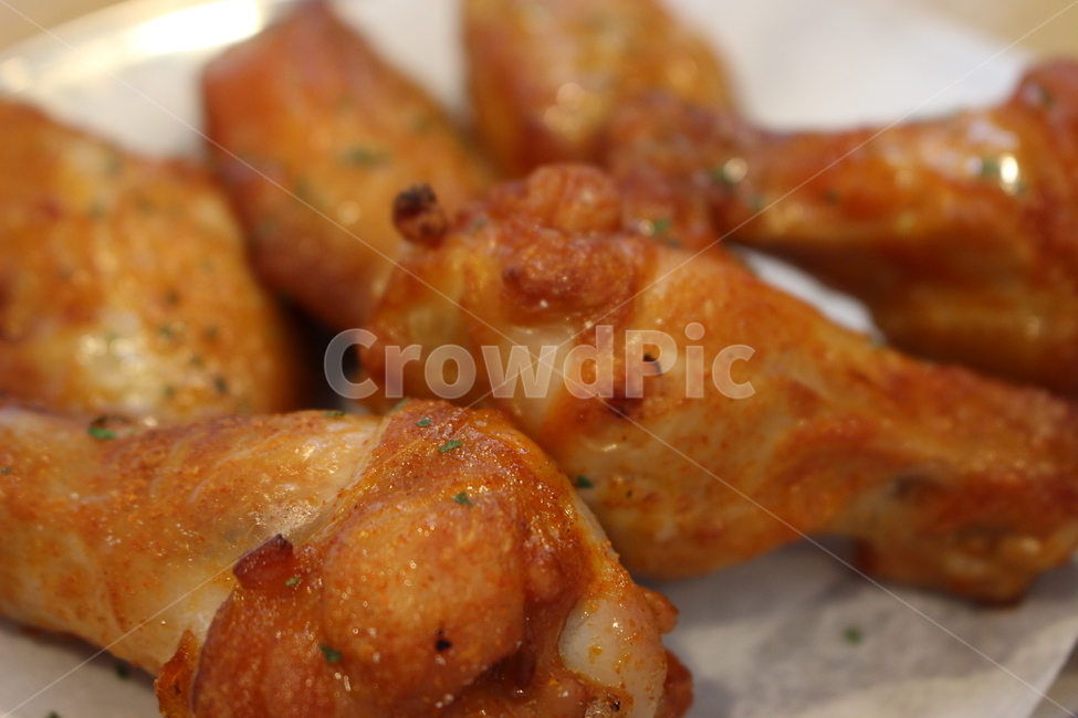 치킨봉,윙,치킨,양념,dishes,식사,한끼,양념치킨,매운,파슬리,thing,matter,음식,식재료,요리,food,cook,meal,dishes,food reserves,육류,고기,meat