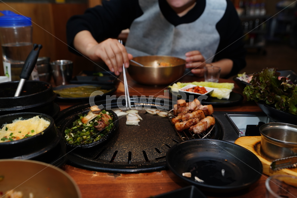 삼겹살,고기,돼지,음식,육류,육식,구이,먹거리,술안주,푸드,food,인간,human,사람,meal,식사,dish,음식,식재료,요리,food,cook,meal,dishes,food reserves,육류,고기,meat,한식,한국음식,한국요리,korean food,korean dishes,korean meal,korean cook