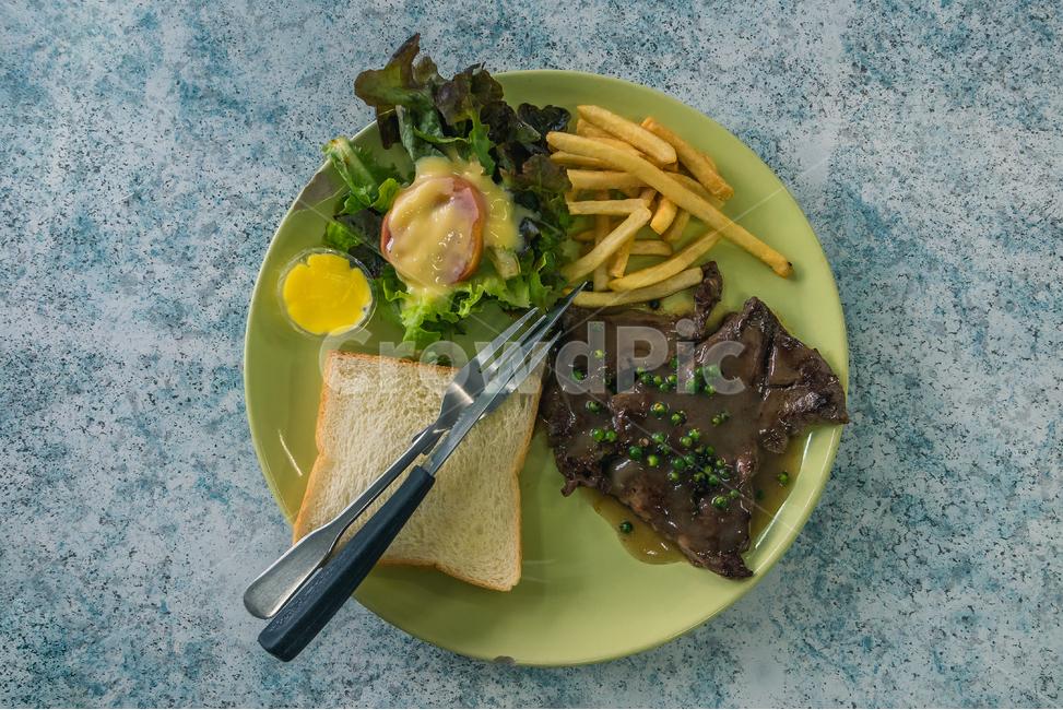 스테이크,식빵,감자튀김,샐러드,아침,브런치,소고기,세트,셋트,brunch,steak,salad,음식,식재료,요리,food,cook,meal,dishes,food reserves