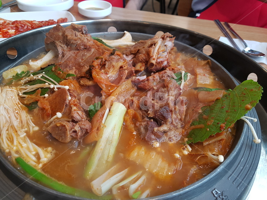 meal,식사,food,음식,dish,요리,bowl,사발,stew,스튜,감자탕