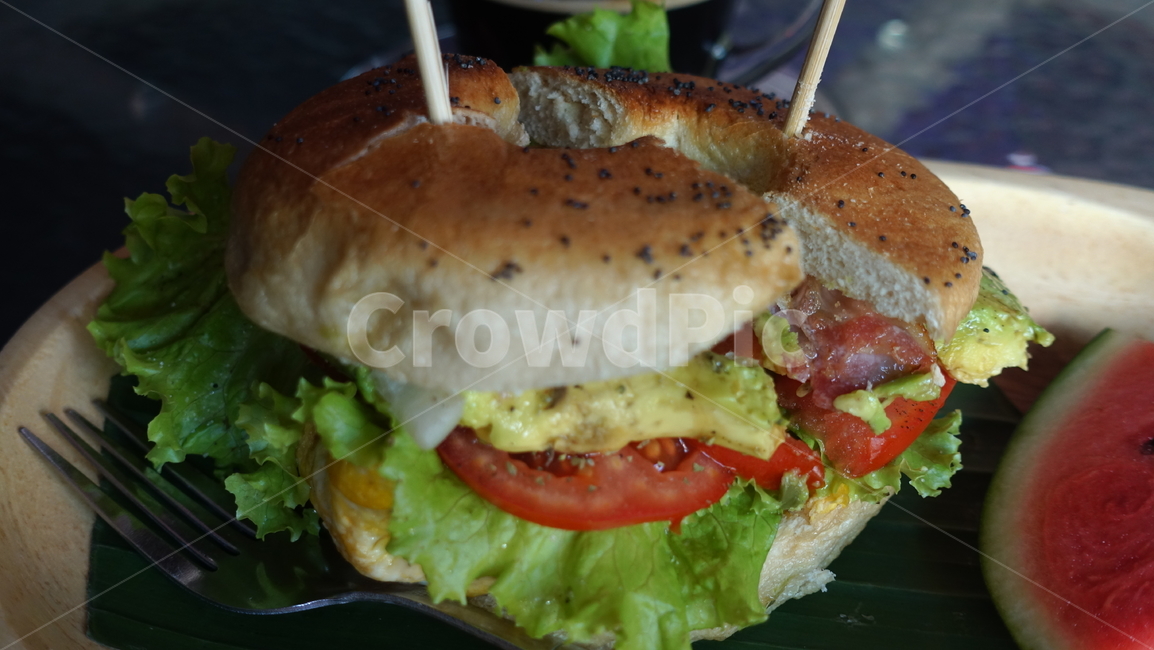 food,음식,burger,버거,샌드위치,베이글,bagle,아보카도,토마토