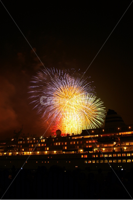 불꽃놀이,hanabi,firewokrs,black,꽃,야간,배,보트,바다,요코하마,yokohama,검정,불꽃,야경,밤,풍경,nightscape,night,landscape,여행,휴가,traveling,vacation,trip,축제,행사,festival,carnival,event,교통,교통수단,traffic,transportation,nature,자연,outdoors,옥외