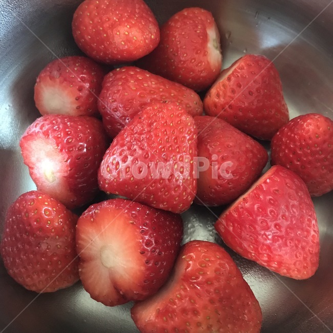 딸기,빨강,빨간색,과일,달콤,새콤,달콤한,새콤한,맛있는,음식,식재료,요리,food,cook,meal,dishes,food reserves,과일,열매,fruit