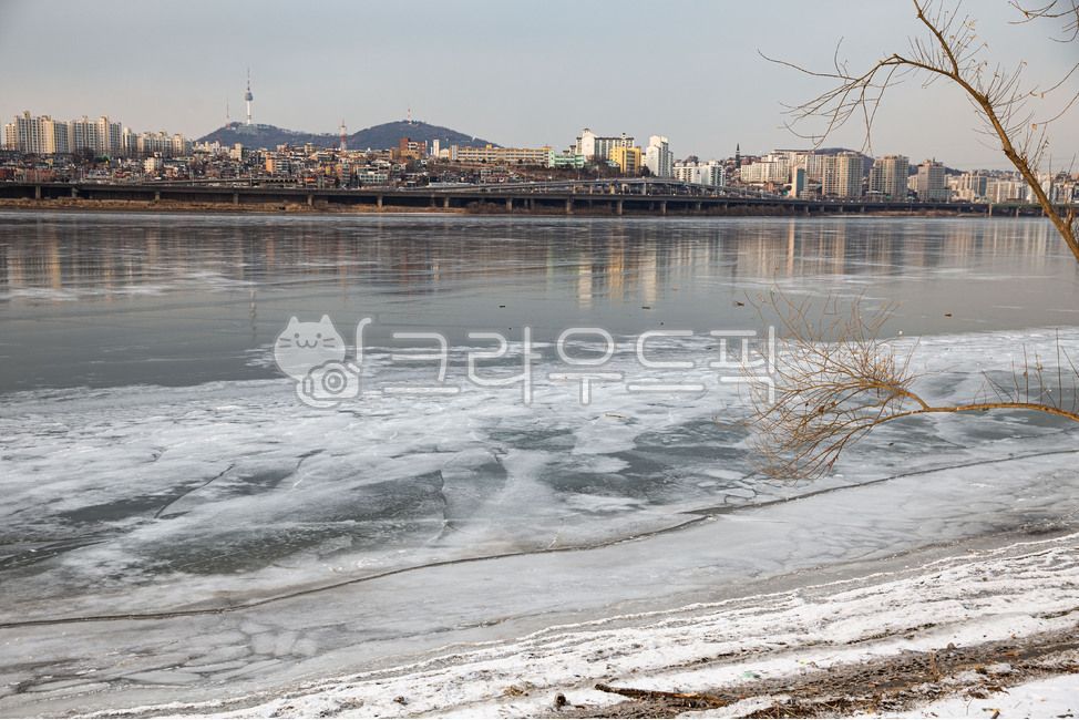 한파,얼어붙은,한강,한강주변,도로,얼음,강물,서울,coldwave,frozen,hanriver,aroundthehanriver,road,ice,riverwater,seoul
