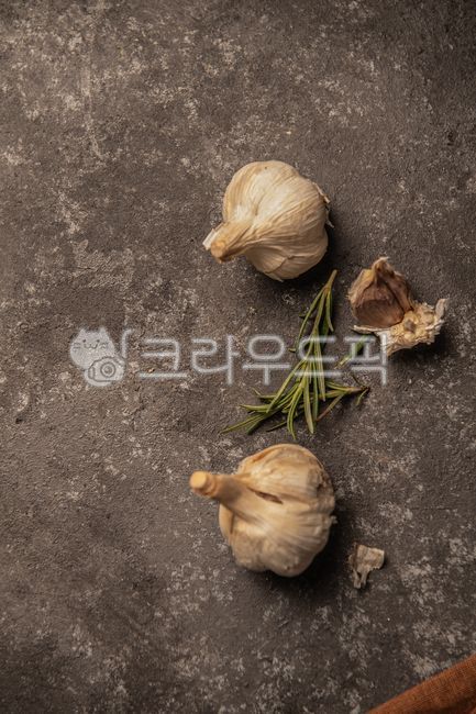 음식연출,음식이미지,식재료,그릇,식당포스터,푸드스타일링,한국적,메뉴촬영,한식,마늘,통마늘