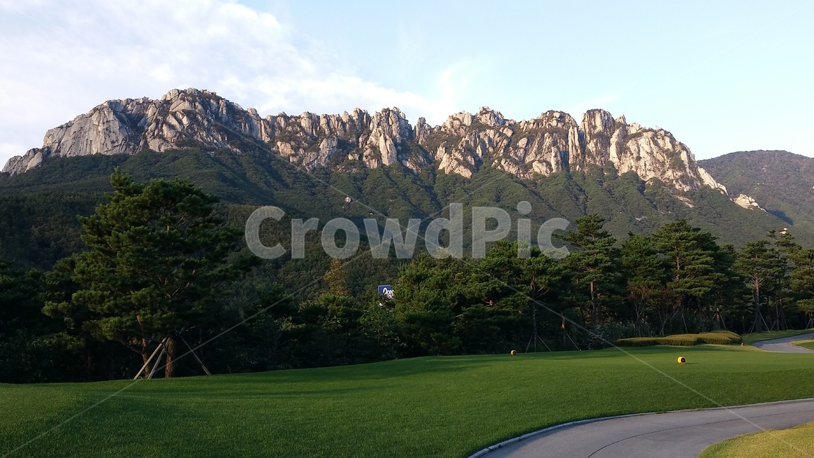 울산바위,소나무,아침,햇살,설악산,골프장절경,울산바위절경,자연,풍경,nature,landscape,field,들,outdoors,옥외