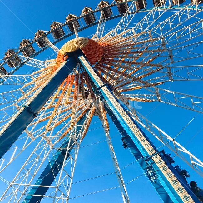 베를린,관람차,파란색,하늘,놀이기구,놀이공원,놀이동산,놀이터,amusement park,playground